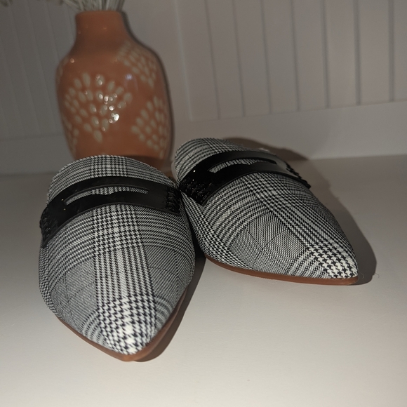 Crown & Ivy Tammy Pointed Toe Mules Size 8M Beautiful New Women's Preppy Loafers - Picture 7 of 12